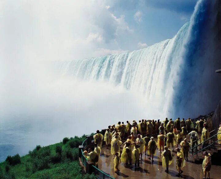 Ниагарский водопад туристы. Ниагарский водопад 2022. Niagara Falls туристами. Ниагара шаршараси. Водопады для туристов