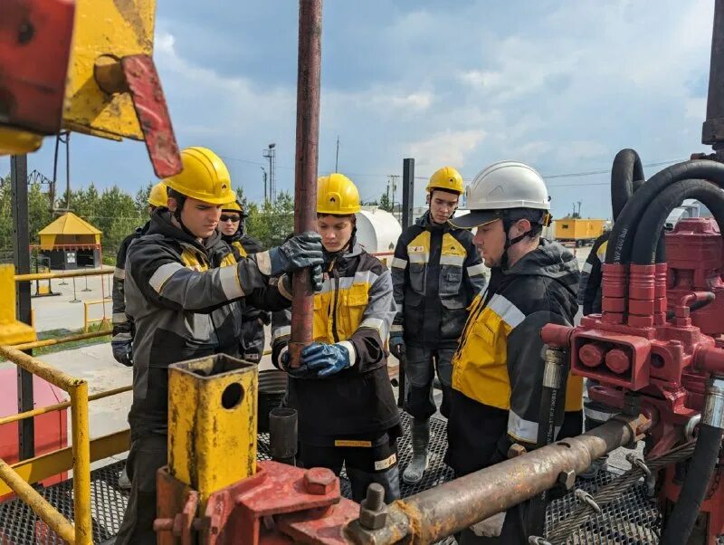 Рн сервис. Рн сервис крс нефтеюганск. Рн сервис роснефть. Рн сервис отзывы. Рн сервис.