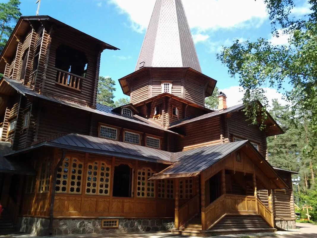 вырица казанский храм часовня св серафима вырицкого. сайт вырица храм. вырица храм казанской ленинградская область. любушкин гатчина-вырица. казанская церковь (вырица).