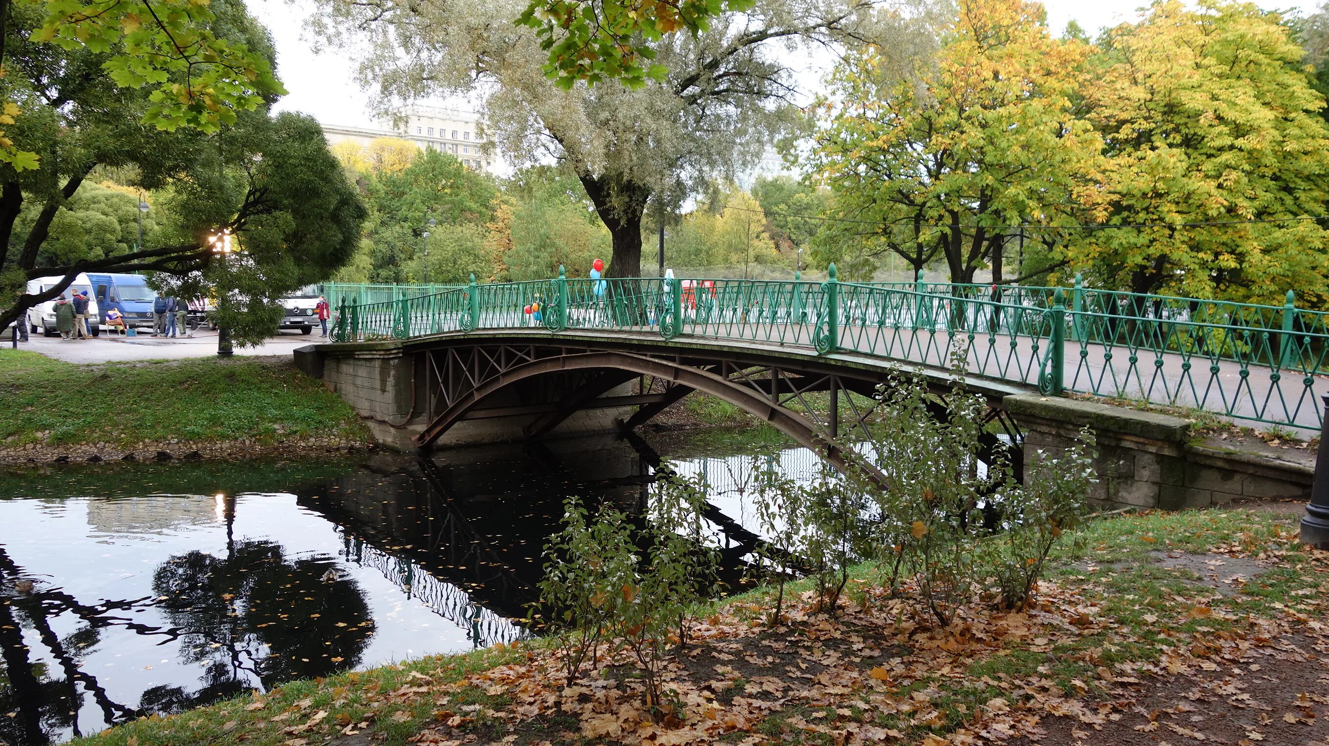 Пруд победа. Парк парк Победы Санкт-Петербург. Московский район СПБ парк Победы. Парк Победы СПБ пруд. Мост в парке Победы СПБ.