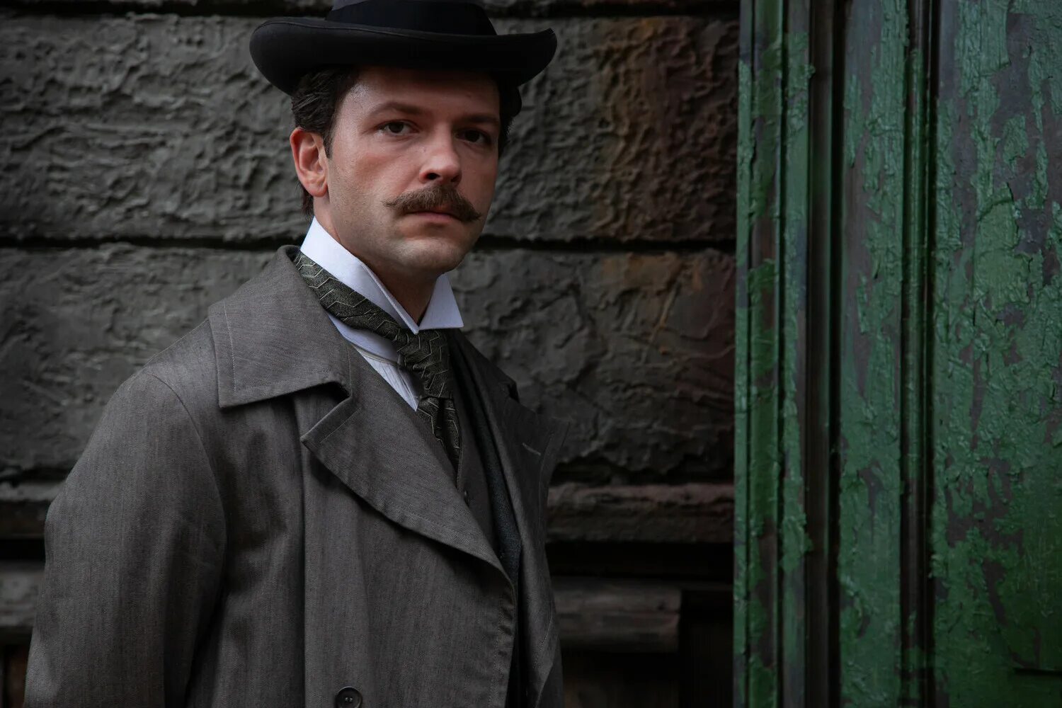 хитровка (2011). хитровка знак четырёх фильм 2023. хитровка фильм актеры. хитровка фильм шахназарова. хитровка карен шахназаров.