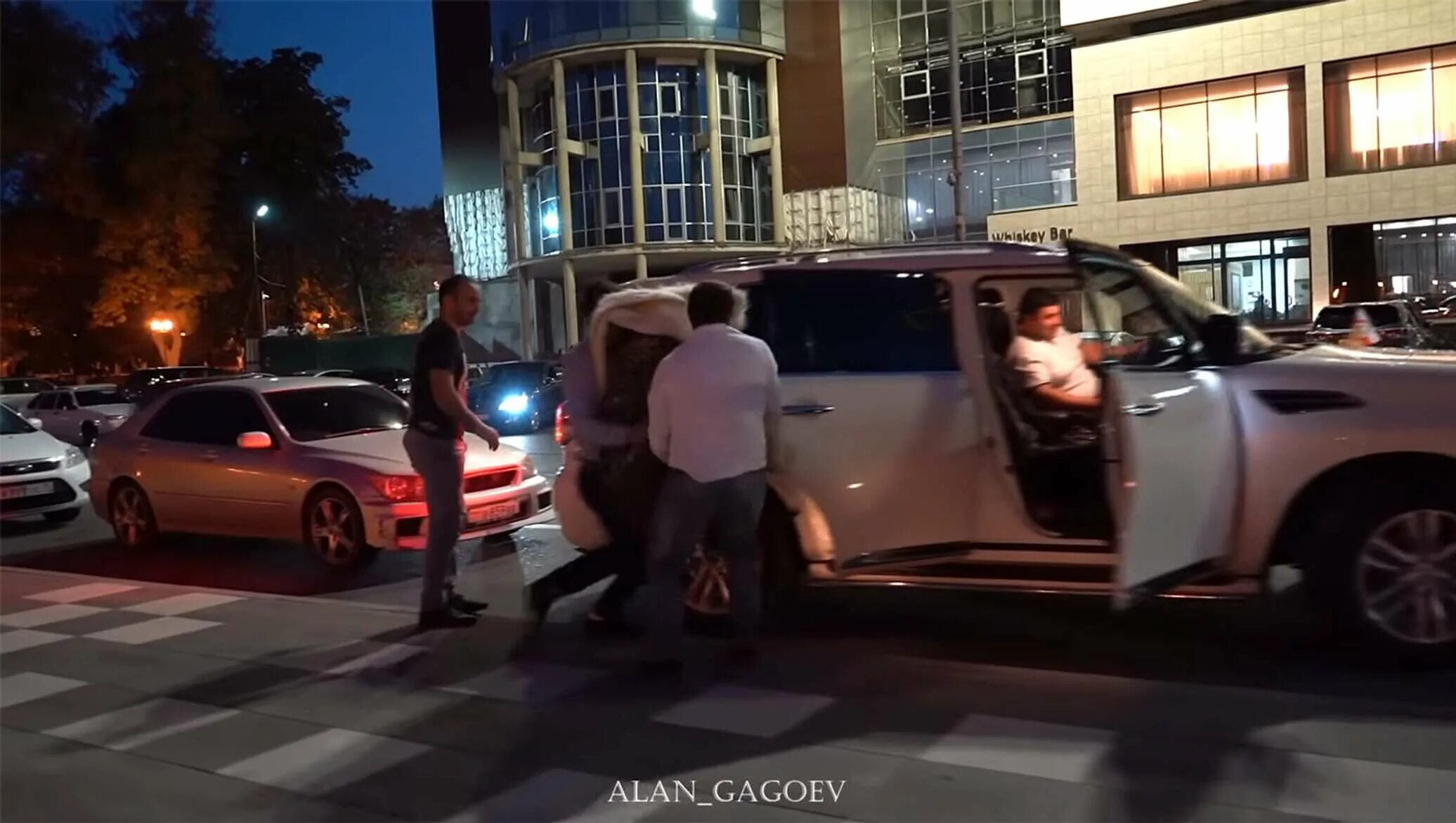Украденная невеста для бандита читать иман кальби