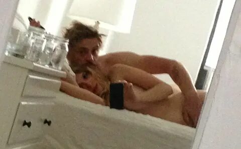 Elizabeth olsen leaks 💖 Elizabeth Olsen 裸 体 投 稿 画 像 455 枚
