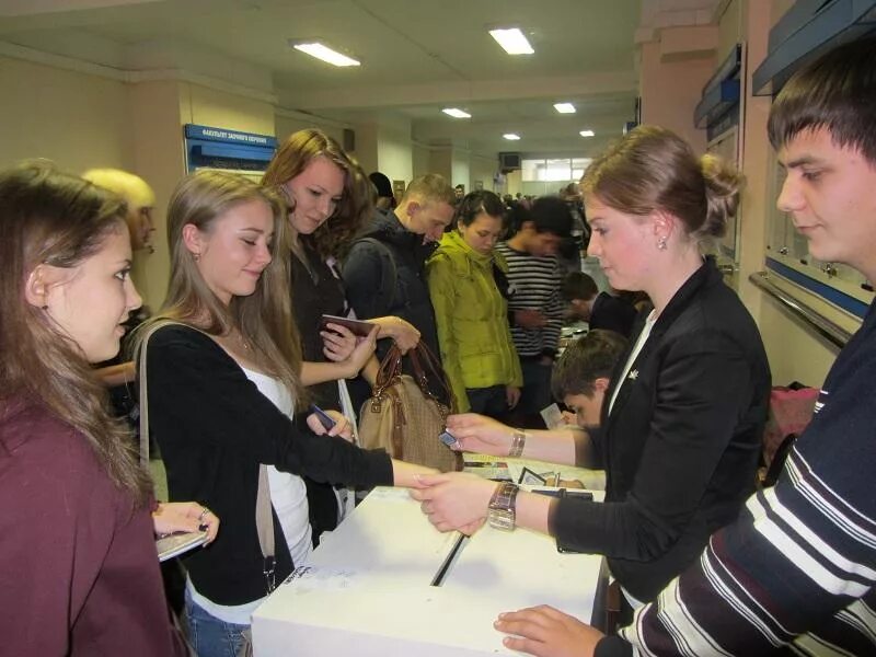 голосование молод. молодежь и выборы. подростки на выборах. молодые избиратели россии. избиратели.