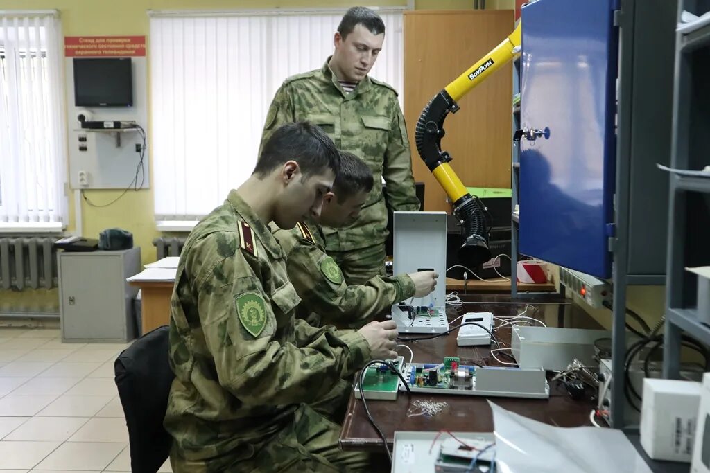 Технические средства тылового обеспечения. Пермский военный институт Росгвардии. Пермский институт ВНГ Факультет инженерного обеспечения. Войска связи ВНГ РФ. Войска технического обеспечения.