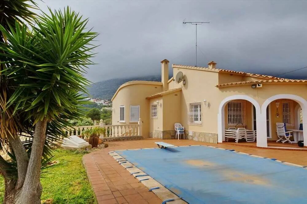 Дом в испании у моря. Гостиница частная в испании. Дения испания. Вилла у моря испания. Недвижимость в испании.