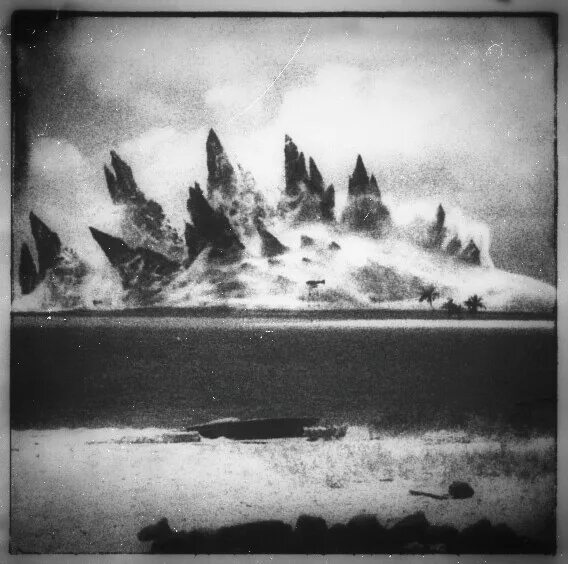 Место взрыва кастл браво. Замок браво 1954. Castel koon bomb. Operation castle. Operation castle bravo marine.