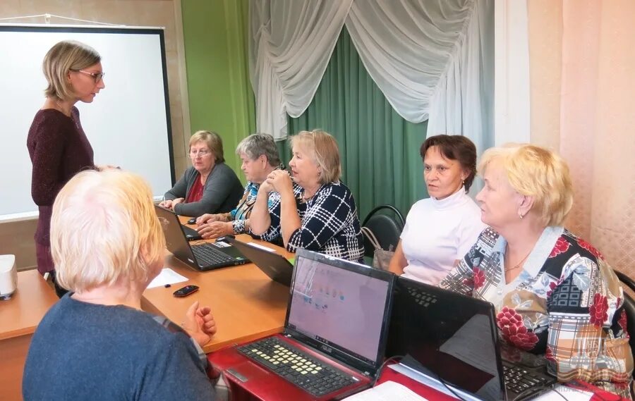 Пенсионеры. Университет третьего возраста белгород. Пенсионная сфера. Третий возраст. Университет третьего возраста пятигорск.