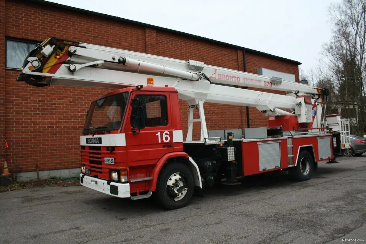 Bronto skylift f90hla. Автолестница коленчатая пожарная. Ал-50 камаз-65115. Автолестница коленчатая пожарная. Автолестница пожарная ал-50 камаз.