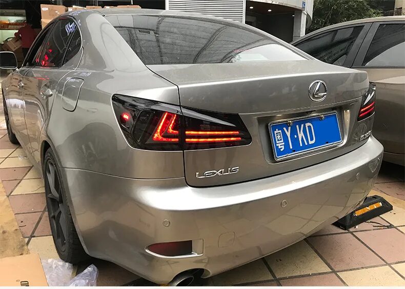 Lexus is 250 задние фары. Фонари vland Lexus is 250. Задние фонари Лексус ИС 250. Is 250 vland фонари.