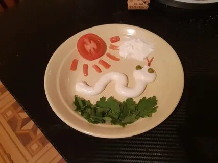 Под майонезом блюдо