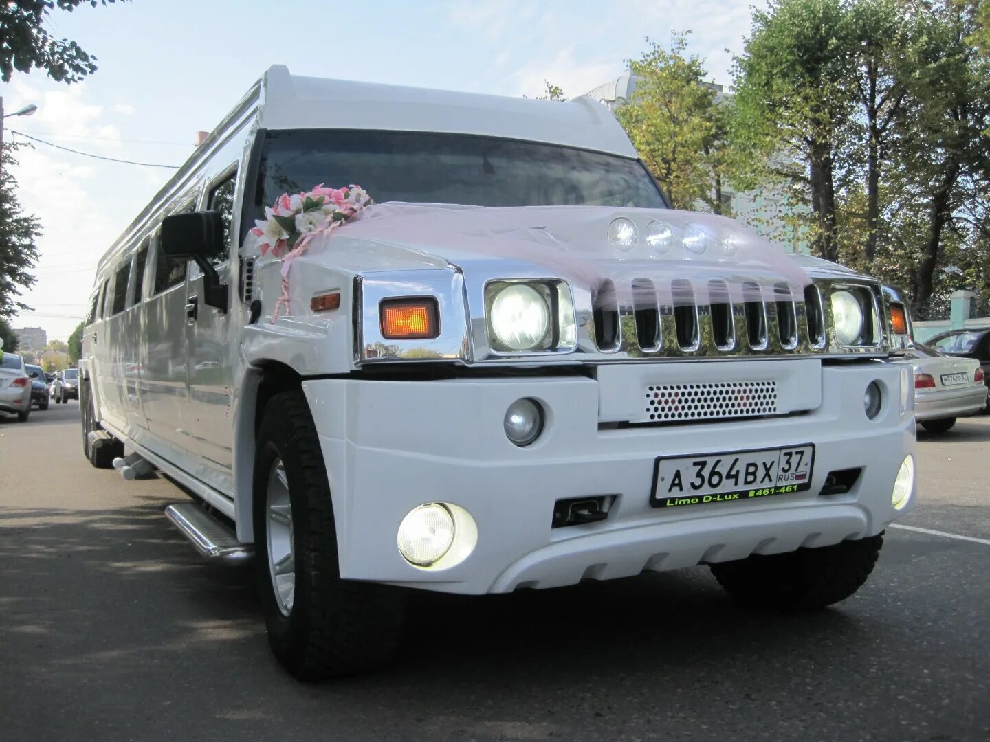 Hummer h2 2021. Хаммер h2 2008. Хаммер омск. Hummer h3 комплект фендеров. Лимузин хаммер на свадьбу.