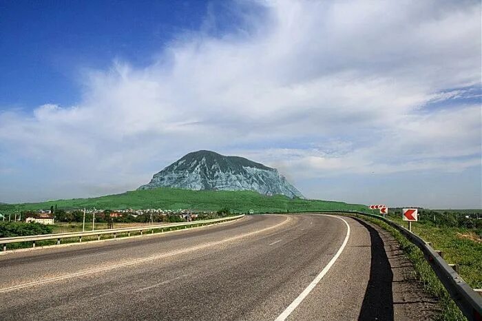 Гора змейка Пятигорск. Дорога Минеральные воды Кисловодск. Трасса Минеральные воды Кисловодск. Змейка Минеральные воды.