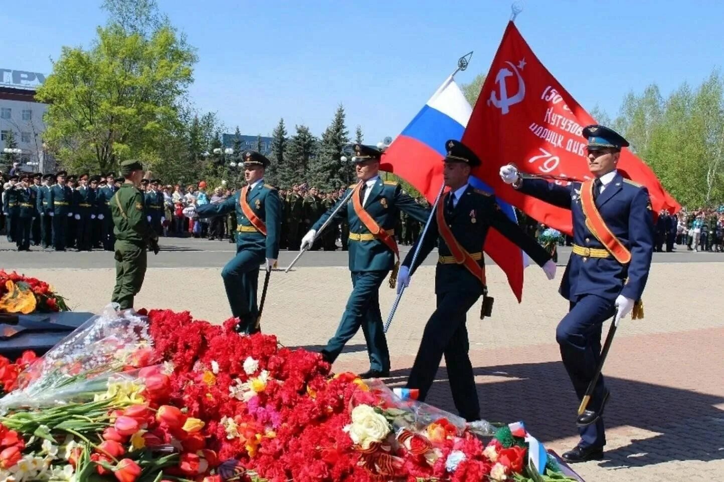 9 Мая традиции. Празднование дня Победы. Традиции празднования дня Победы. Праздник посвященный Дню Победы. Митинг ко дню защитника отечества