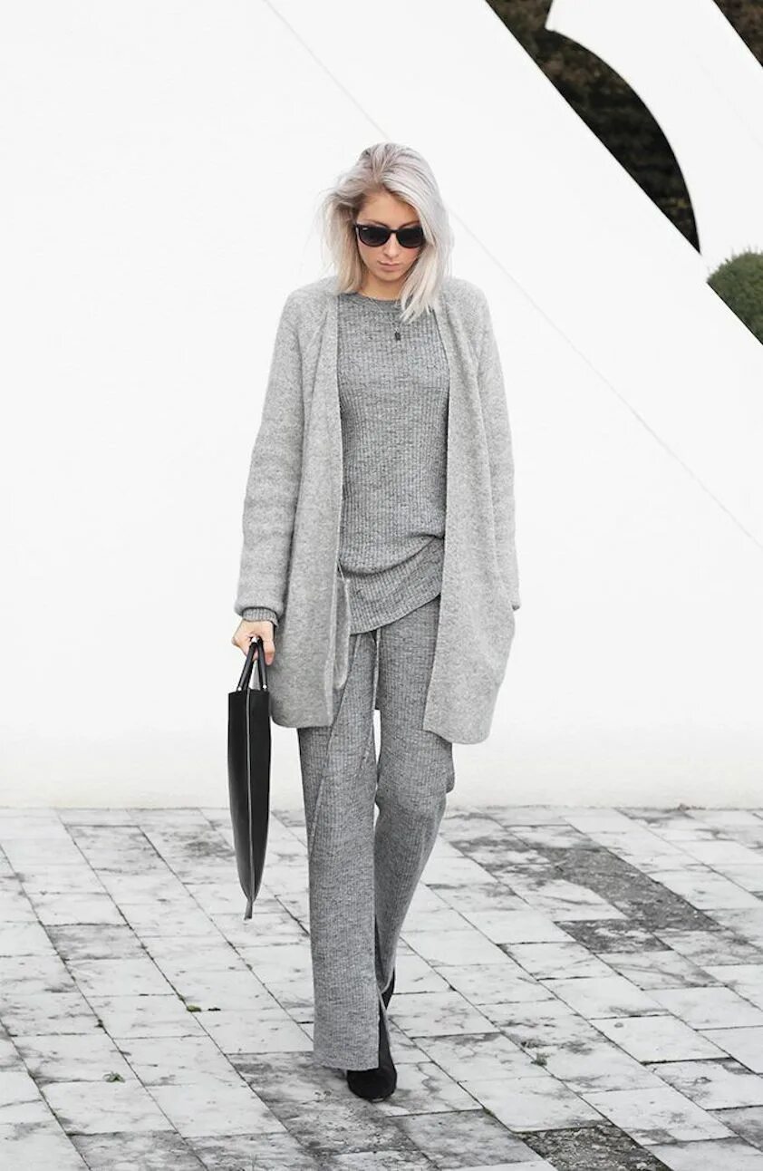 серо голубой в одежде. серый тотал лук 2021. серый цвет в моде. модный серый цвет одежды. серый цвет в моде.