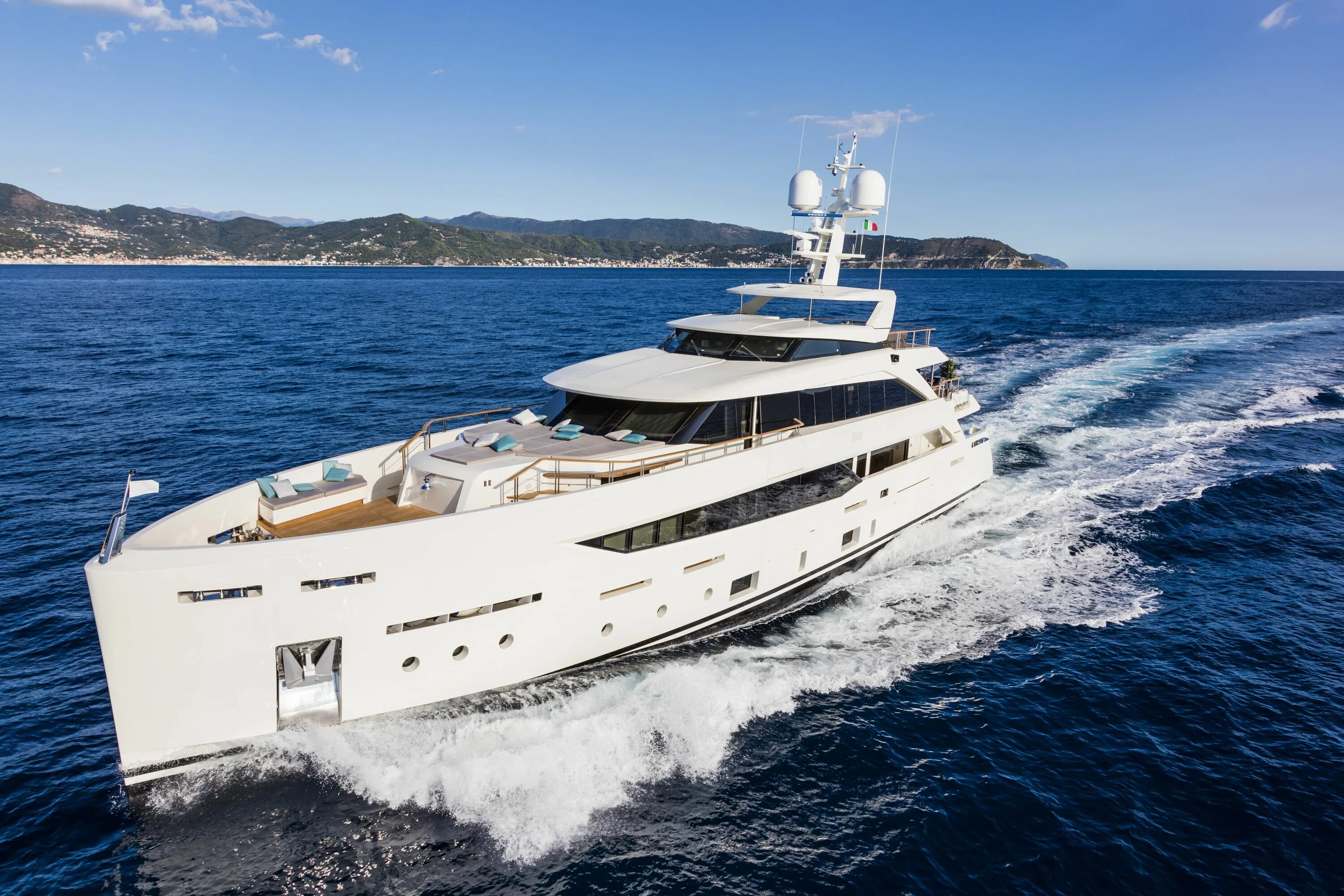 Яхта в море. More yacht. Яхта принцесса 58 опен. More yacht. More yacht.