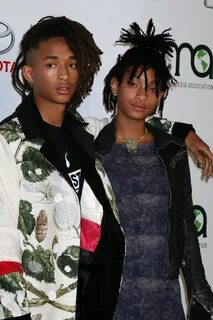 Do willow and jaden smith live with their parents?