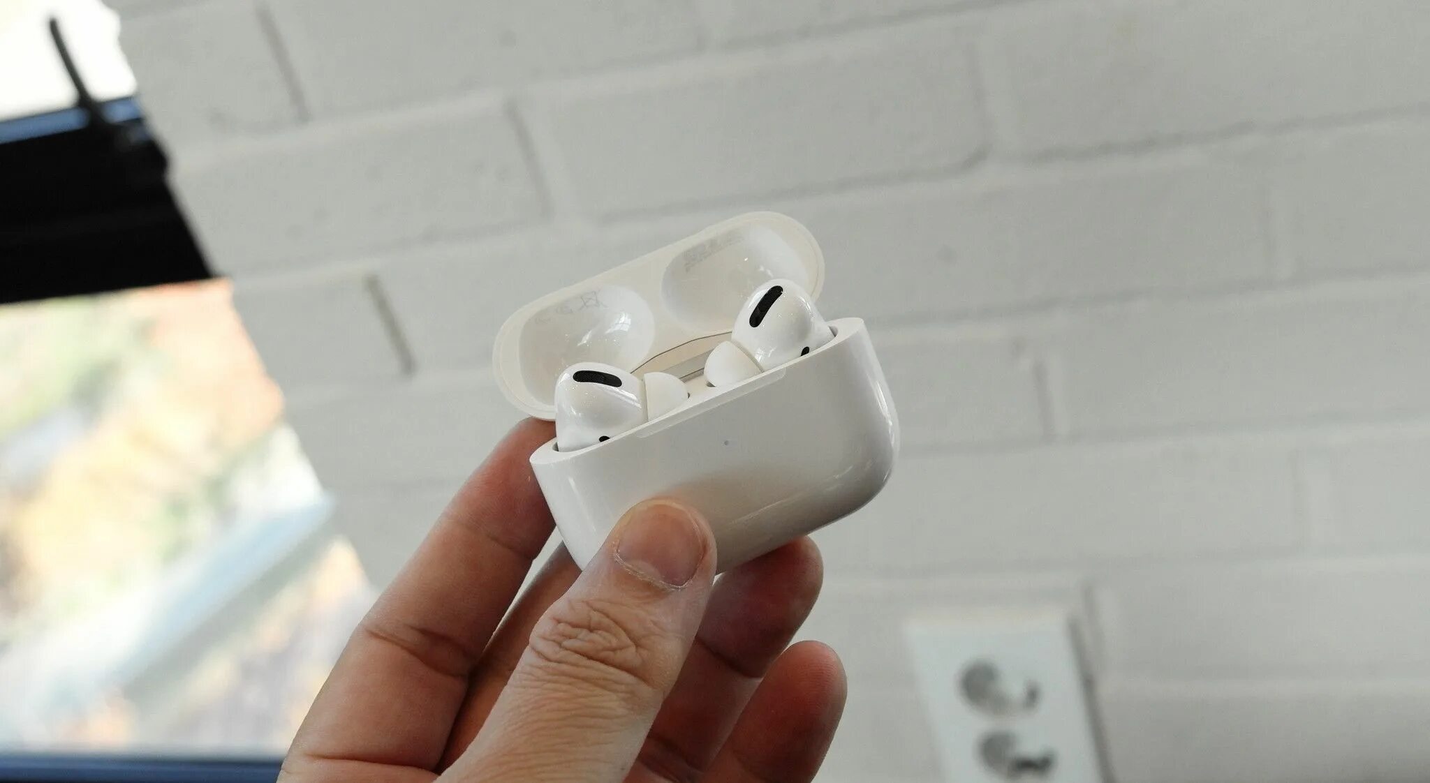 Airpods pro 2 magsafe case usb c. AIRPODS Pro 2 2022. Air pods 2022. AIRPODS Pro 2 MAGSAFE. Apple AIRPODS Pro MAGSAFE.