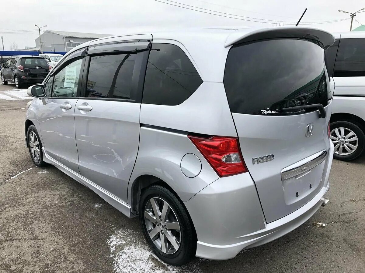 Японский автомобиль во владивостоке без пробега. Honda freed 2010. Honda freed 2022. Honda freed 2. Honda freed 2010г.