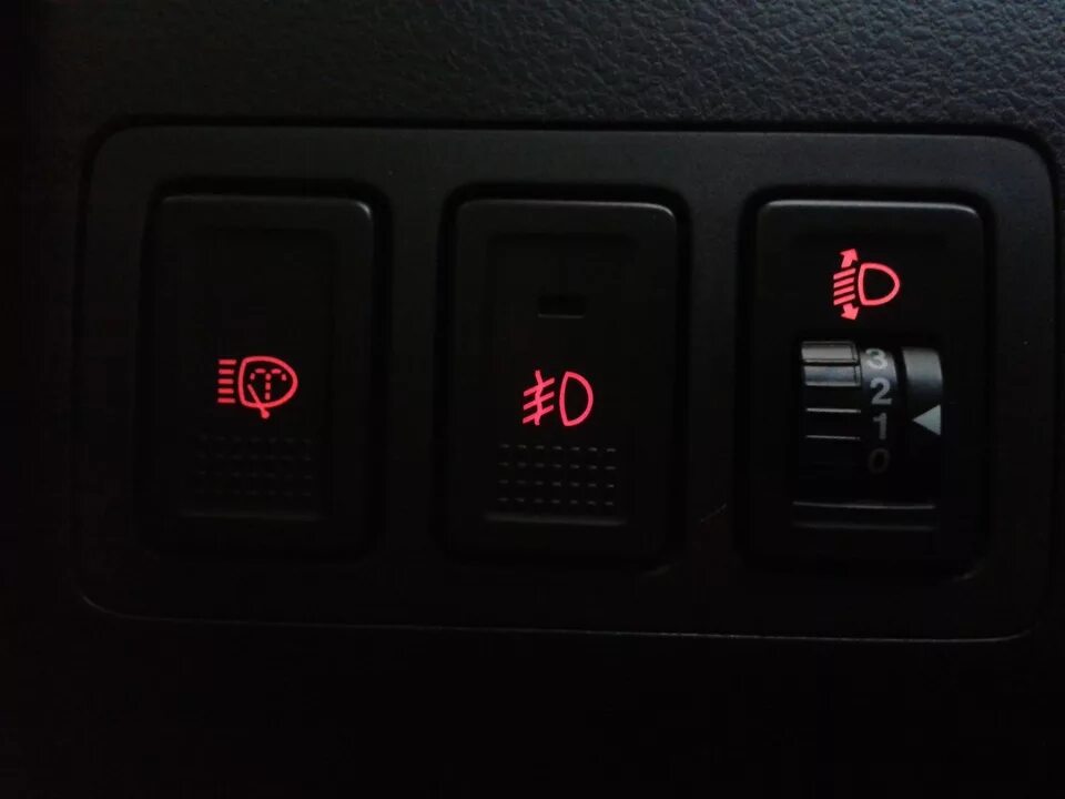 Suzuki vitara кнопка esp. Кнопки сузуки гранд витара. Suzuki vitara кнопка esp. Suzuki grand vitara кнопка. Заглушка кнопки сузуки гранд витара.
