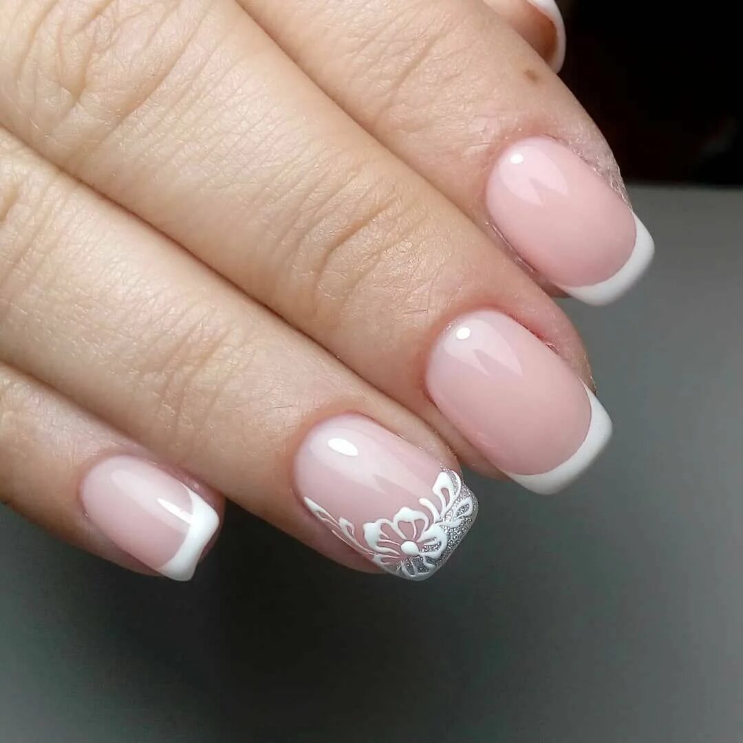 Френч на короткие ногтт. Французский маникюр на короткие. Френч намкороткие ногти. Французский маникюр на короткие ногти. Френч на короткие ногтт.