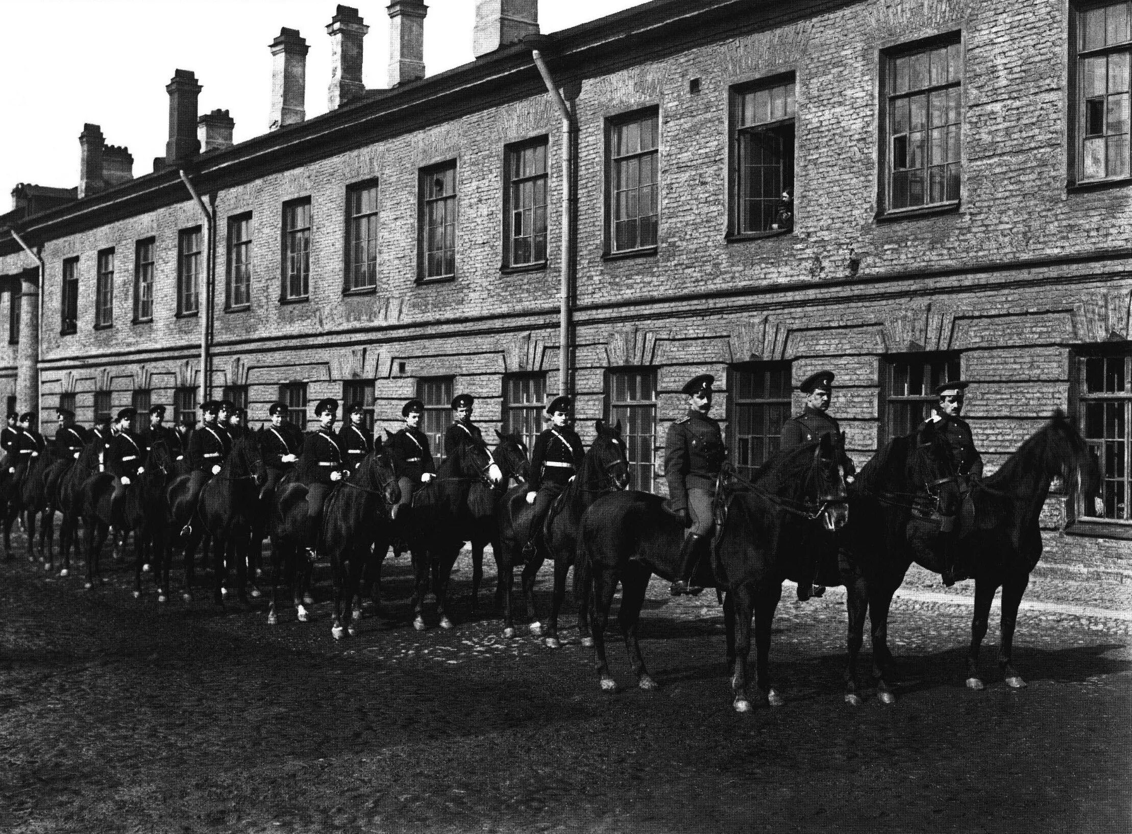 Юнкеров Николаевского кавалерийского училища. Николаевское училище гвардейских юнкеров. Казачья сотня в Николаевском кавалерийском училище. Николаевское кавалерийское училище 1907 год.