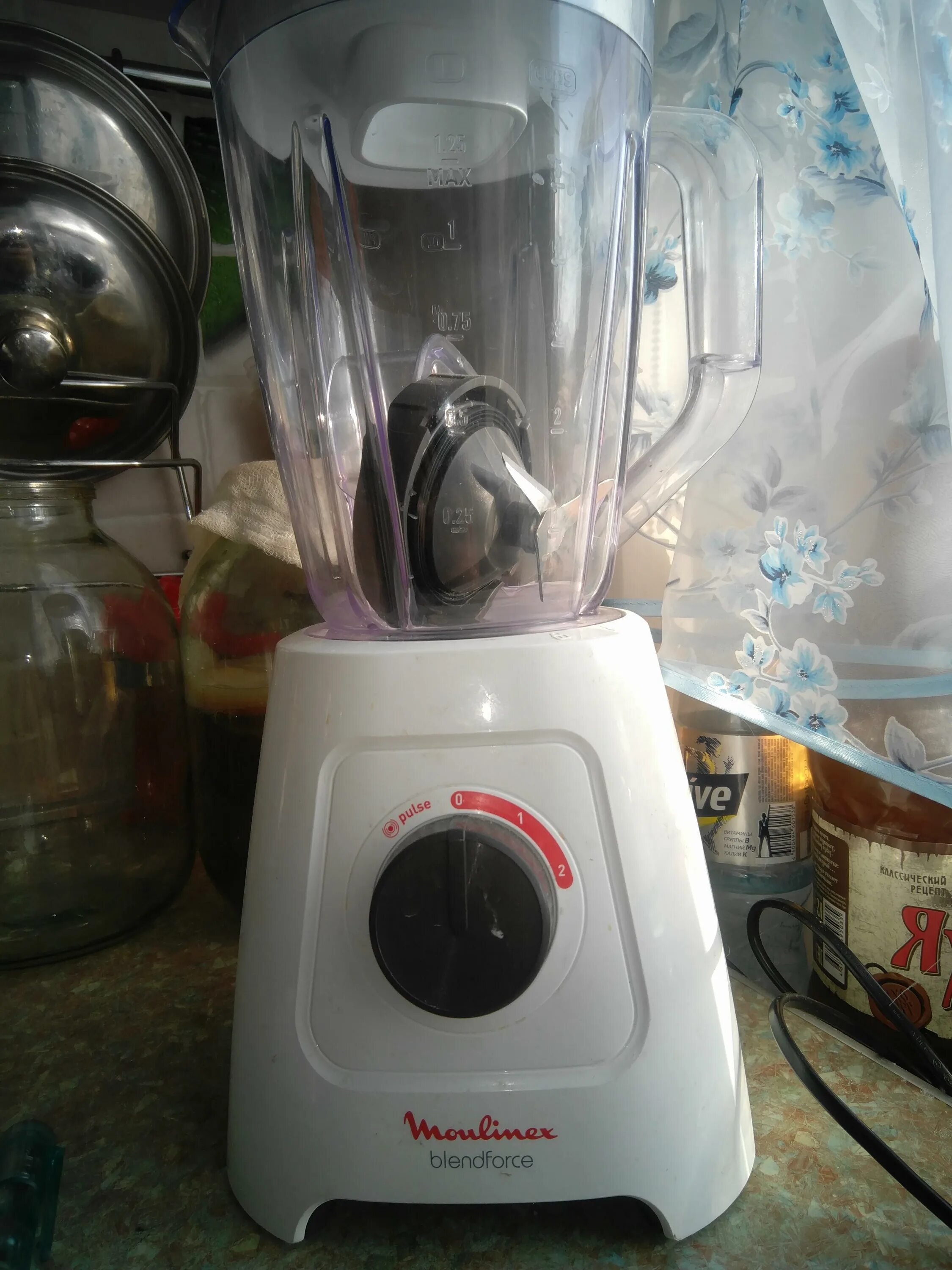 Блендер moulinex lm420110. Moulinex lm420110. блендер стационарный moulinex blendforce lm420110. moulinex lm81g810.