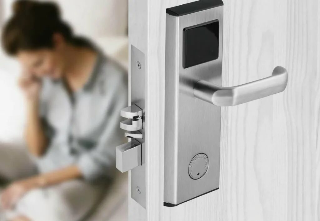 Automatically lock. Электронный замок mirlock l202. электронные замки для гостиниц adel hotel lock. timelox электронные замки. электронные замки salto для гостиниц.