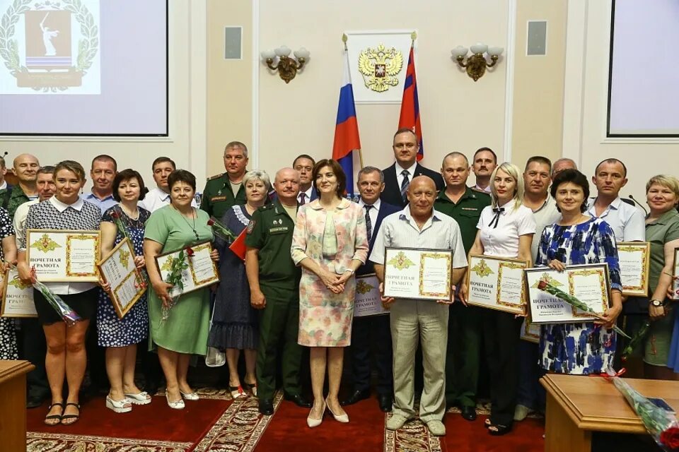 Военкомат волгоградской области телефон. Администрация Волгограда сотрудники. Военный комиссар Волгоградской области. Военный комиссариат Камышин. Военкомат Камышин.