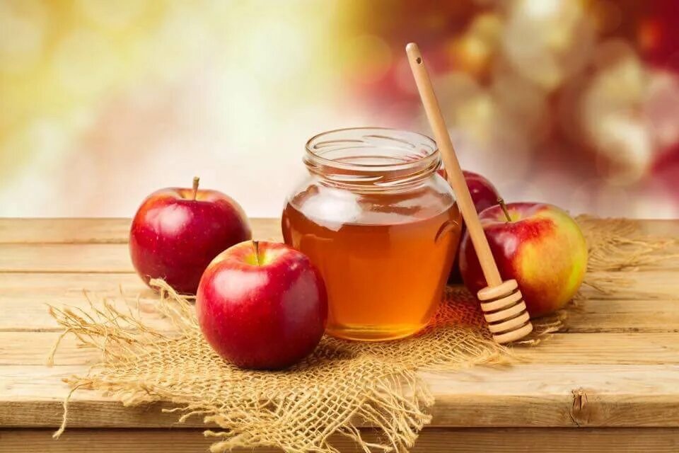 Когда яблочный и медовый. Яблоки с медом. рош а шана. медовый спас.