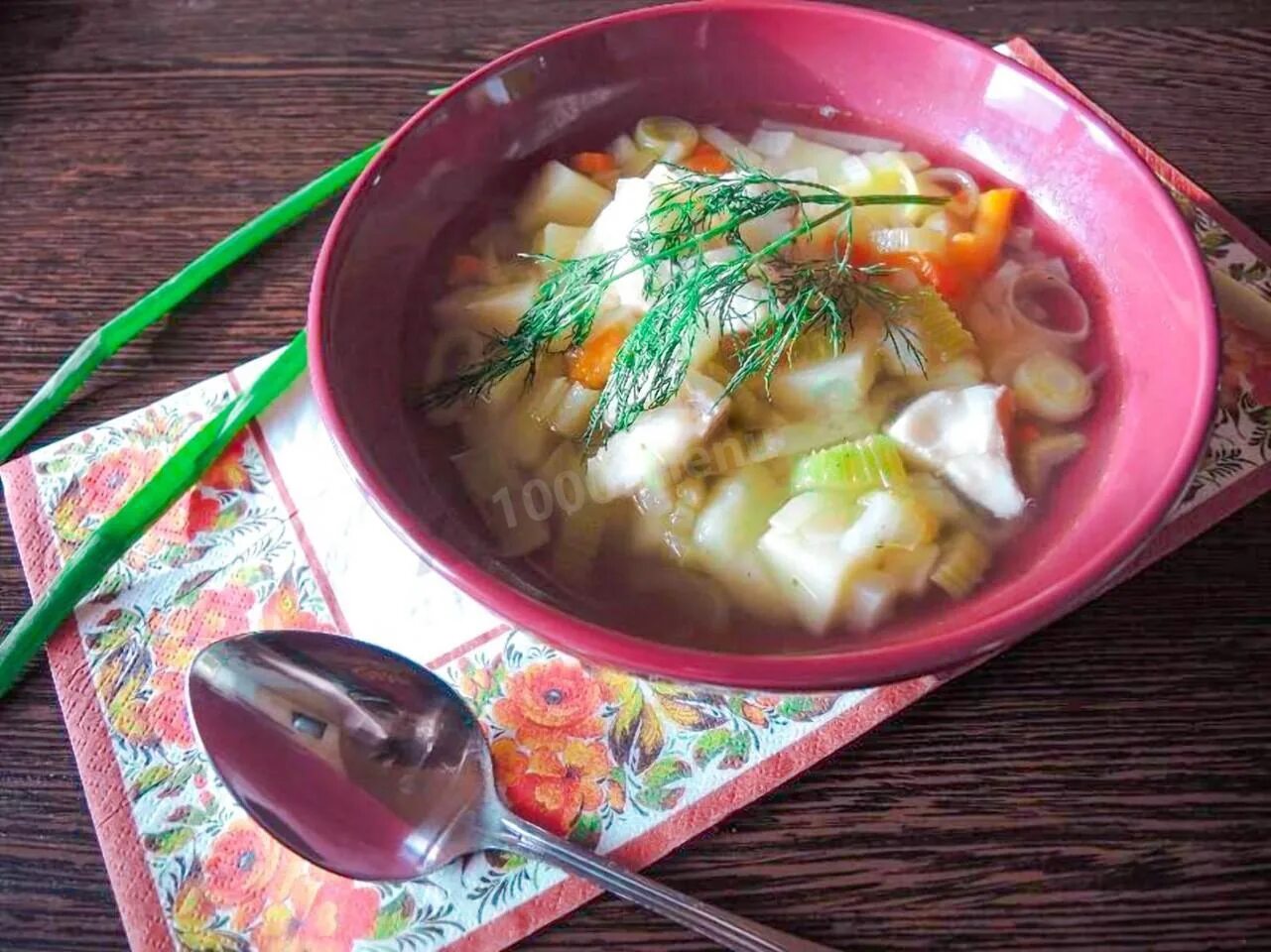 Уха рецепт быстро и вкусно. Уха с минтаем. суп рыбный с минтаем. уха из минтая. суп из минтая.