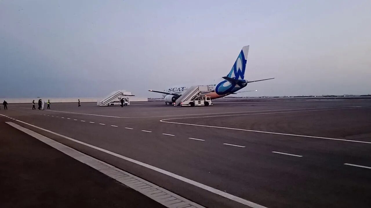 авиа актау. атырау-алматы самолет. актау самолет памятник. аэропорт актау. авиа актау.