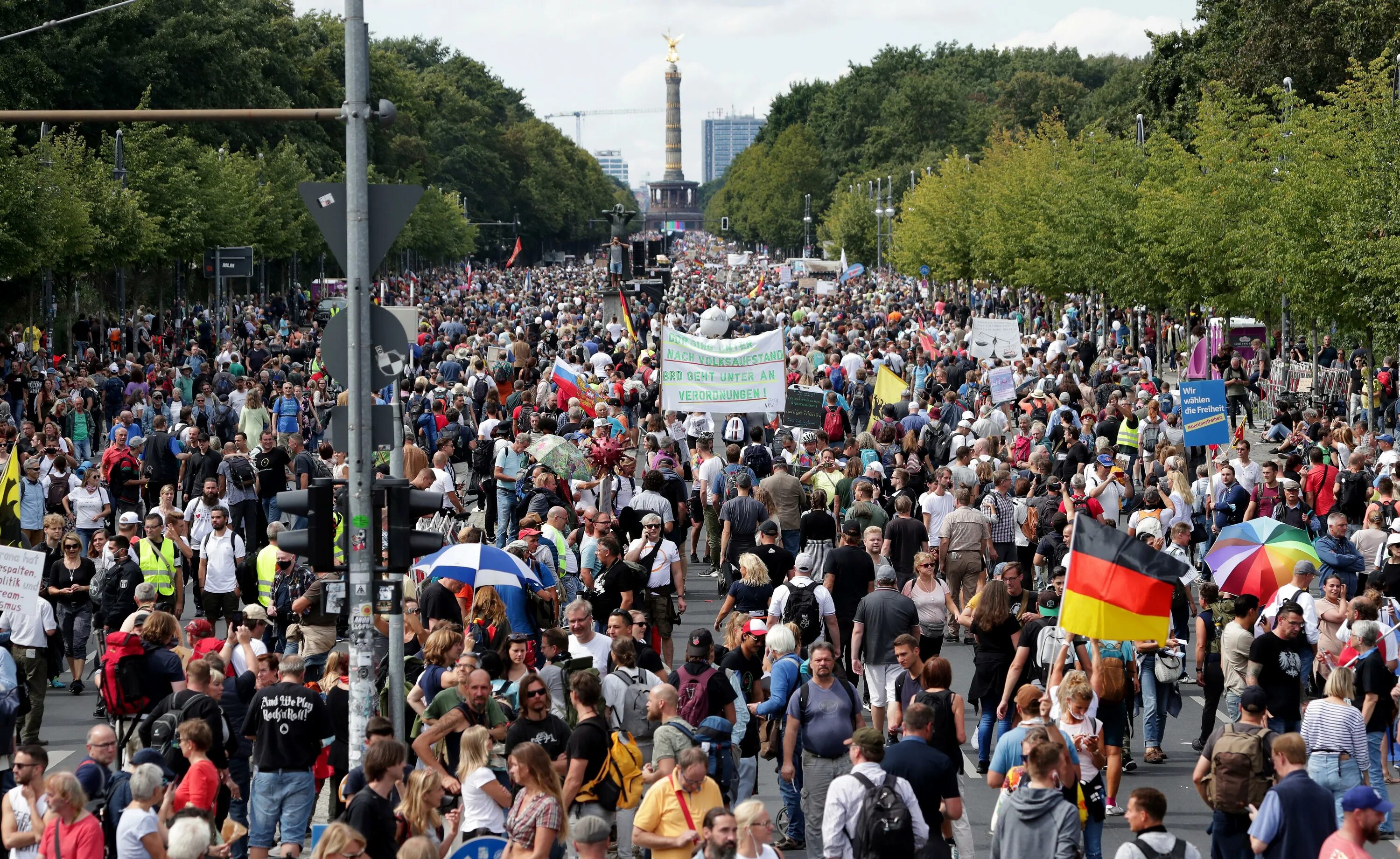Протесты в Германии 2022. Протесты в Германии 2020. Протесты в Германии 2021. Берлин протесты против коронавируса.