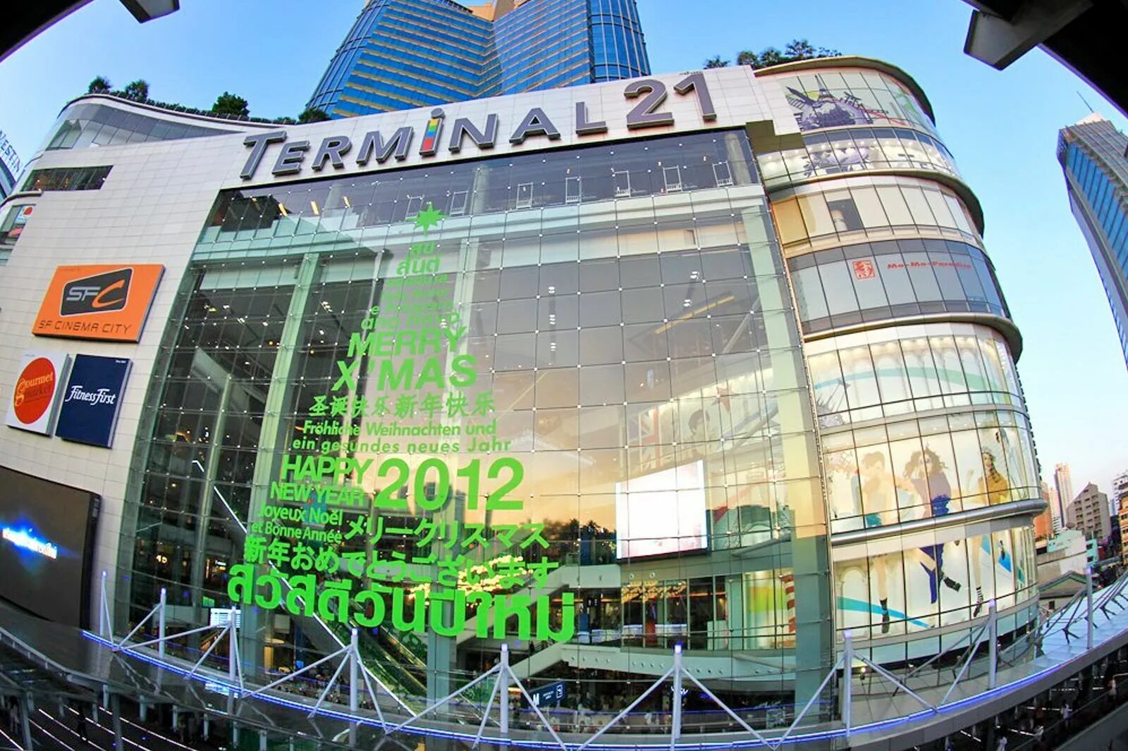 Terminal 21 Бангкок. Терминал 21 Бангкок торговый центр. Пхукет терминал 21. Торговый центр Central Embassy Бангкок. Терминал бангкок