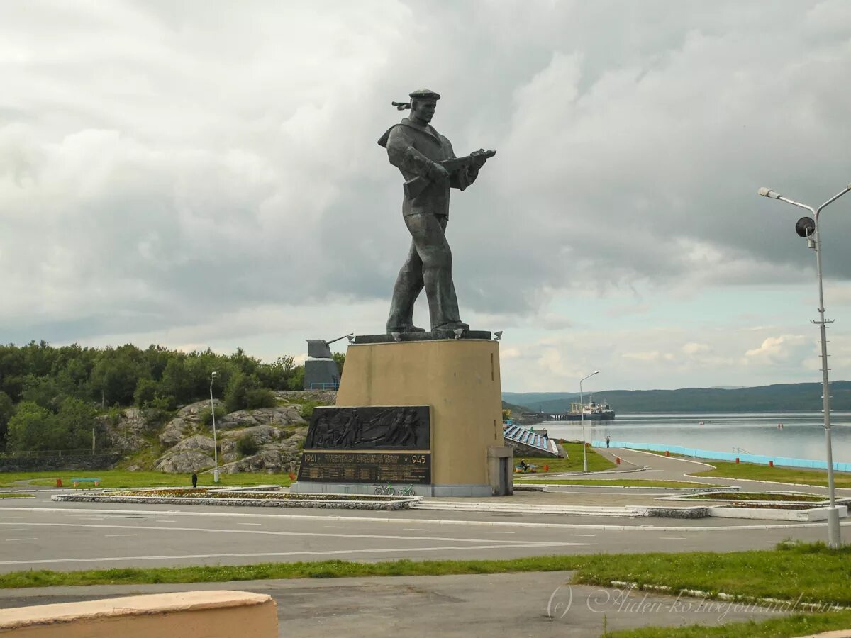 Североморец североморск. Североморск памятник героям североморцам. алеша североморск. североморс кпамятник алеша. памятник героям-североморцам, защитникам заполярья.
