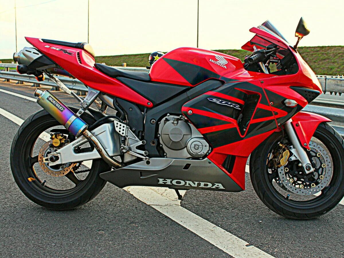 Хонда сбр 600 2003. Хонда 600rr. Honda cbr600rr red. Хонда cbr 600 rr 2003 год. Хонда 600 2003 года.