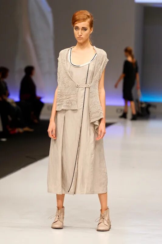 Концепты одежды женская. Стиль одежды концептуальный арт. Zeze concept одежда. No concept одежда. Женские платья молодежные брендовые.