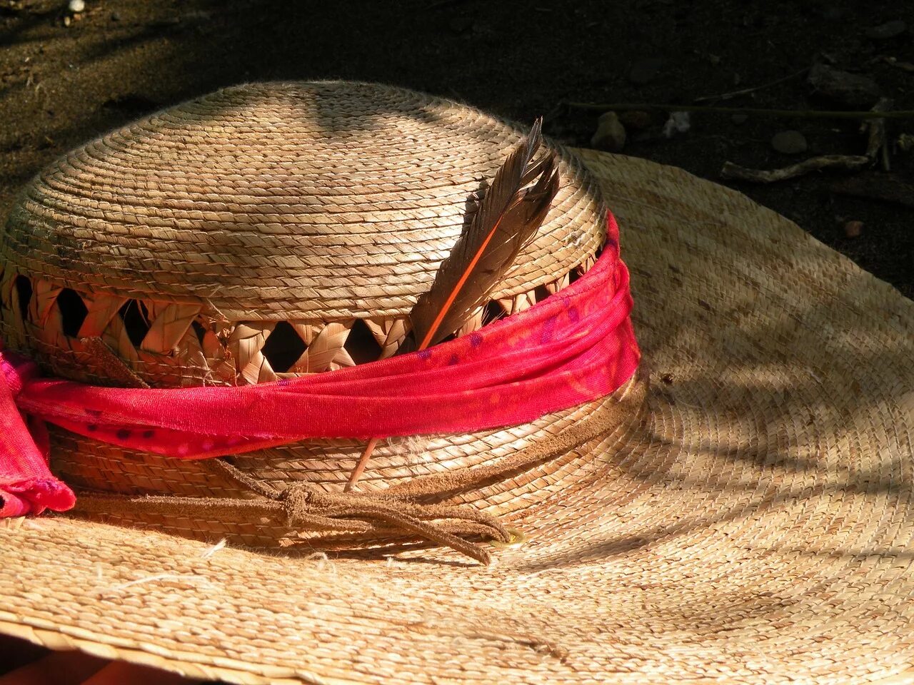 Соломенная амигаса. Соломенная шляпа. Шляпа из соломы. Головной убор Перу.