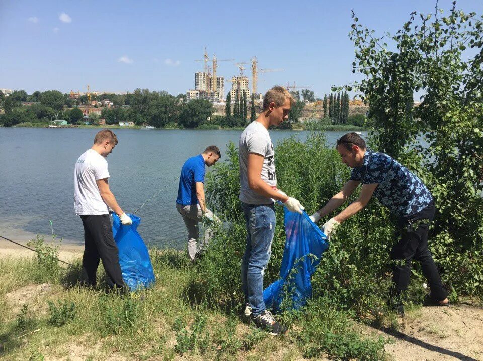 Реки сделано человеком. Охрана реки Дон. Субботники по уборке берегов рек. Экологический субботник в Ростове. Уборка реки Дон и берегов.