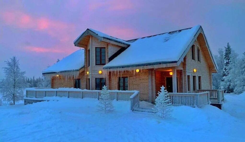 дом углом зимой. дом углом зимой. дом зимой фасад. фахверковый дом osko. зимний дон.