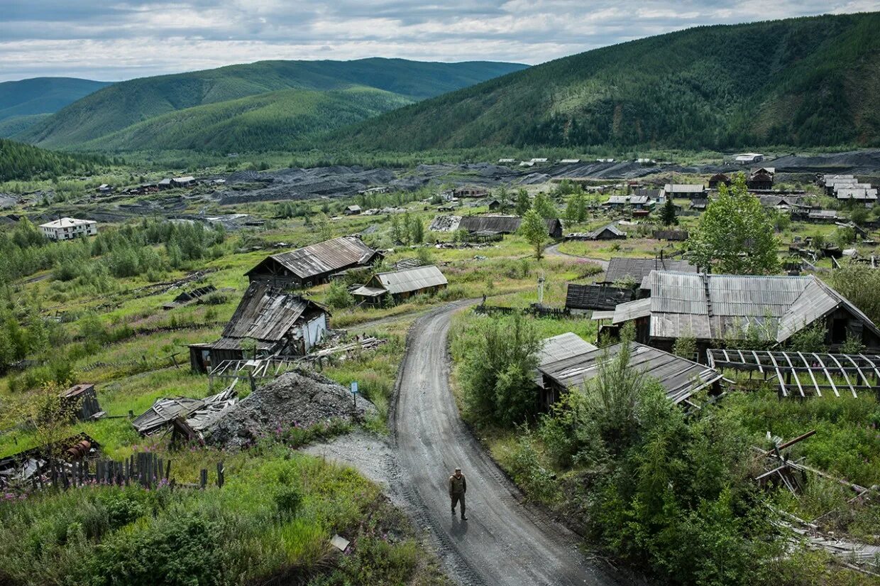 5 деревень. Прииск Ыныкчан Якутия. Поселок Ыныкчан. Поселок Бриндакит Якутия. Усть-Ыныкчан Якутия.