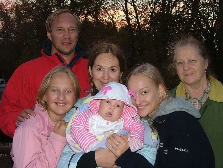 Фото детей сидихина. Фото детей сидихина. Семья актера сидихина. Дочь актера сидихина. Фото детей сидихина.