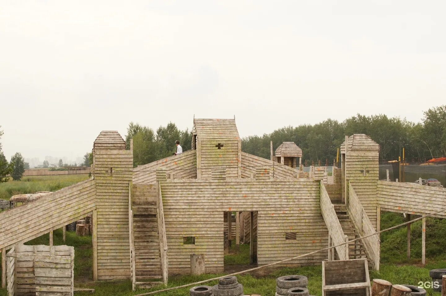 Гладиатор красноярск. Гладиатор пейнтбольный клуб Красноярск. Пейнтбол Гладиатор Красноярск. Гладиатор пейнтбольный клуб Красноярск беседки. Беседки Гладиатор.