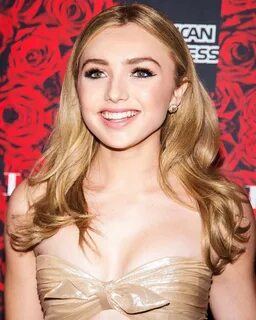 I want to suck her tits so bad Spencer List, Payton List, Peyton Roi, Disne...