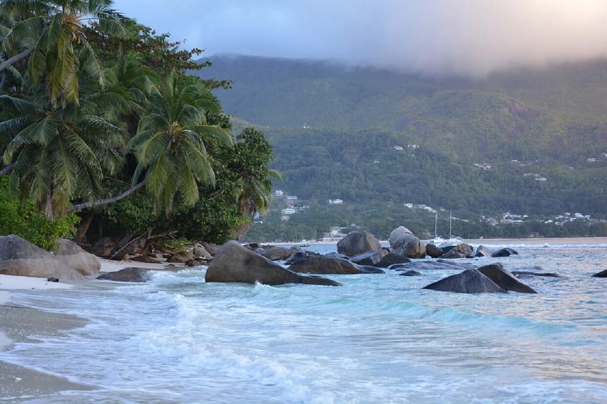 Погода остров. Индийский океан Сейшельские острова. Сейшелы климат. Сейшельские острова остров Marianne. Сейшельские острова колония.