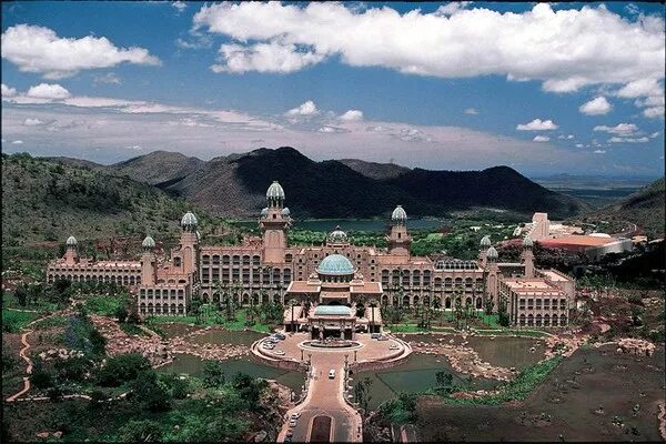 Сан сит. Курорт сан сити в юар. дворцы африки. отель в африке the palace at the lost city. африканский дворец с цветами.