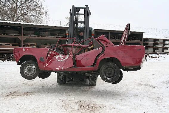 Видео автохлама нет. Утилизация автоваза. автохлам. картинка автохлама. ремонт автохлама.