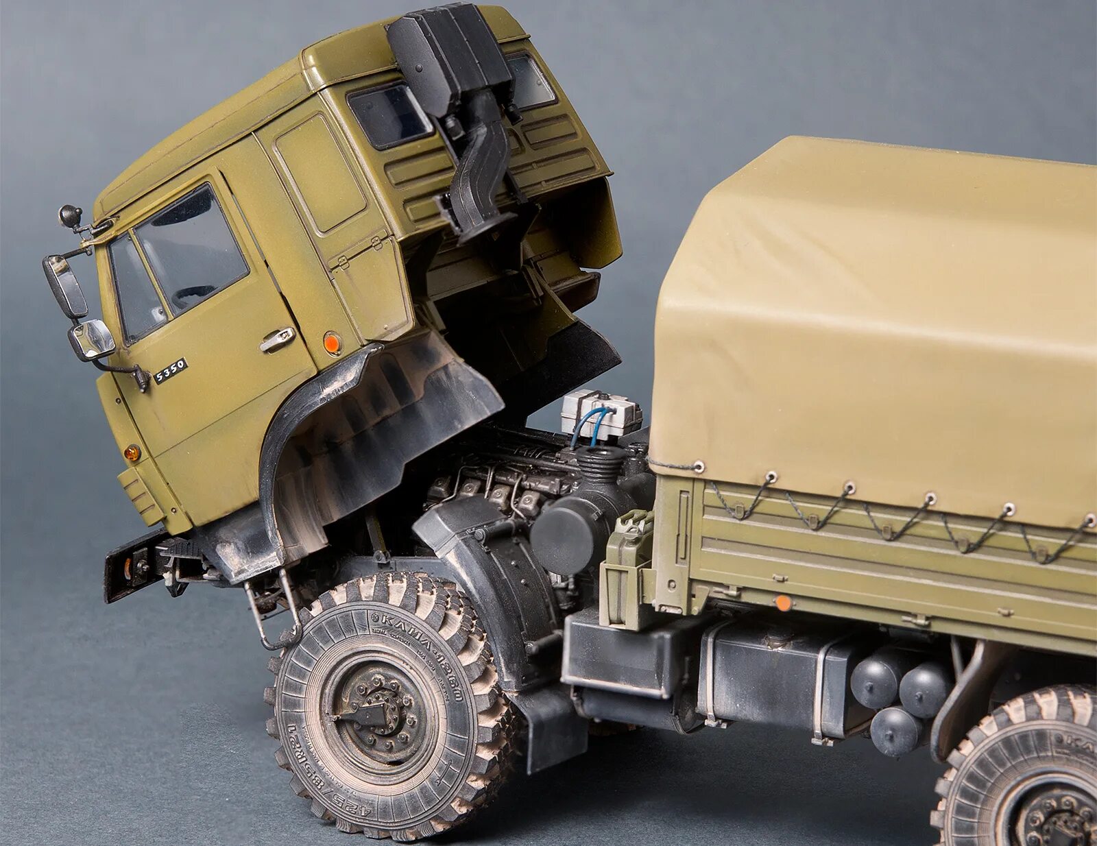 Сборка модели камаз. Камаз 5350. Камаз 4310 icm 1/35. Камаз 4310 icm 1/35. Сборная модель камаз 43118.