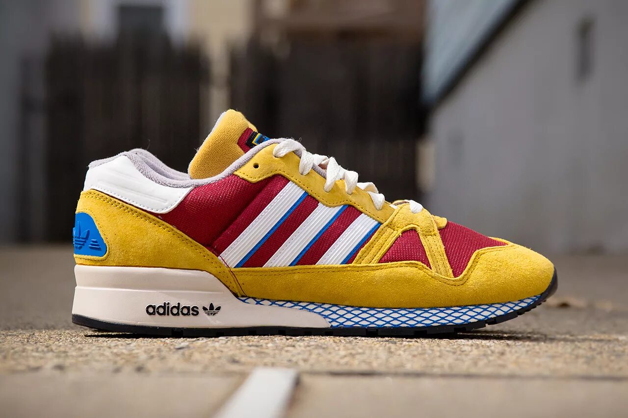 Adidas ZX 710. Adidas ZX Yellow. Кроссовки adidas Originals ZX. Кроссовки адидас Ориджиналс. Адидас сайт купить