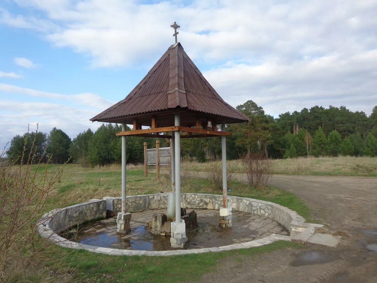 Савино вода. Савино храм Параскевы. Храм Параскевы пятницы Свердловская в Савино. Савино Параскева пятница сайт. Параскева пятница Савино Свердловская область.